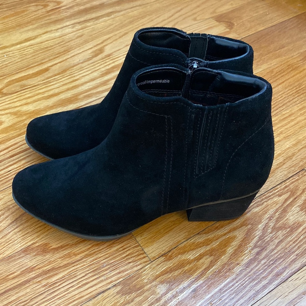 Blondo Black Suede Waterproof Boots!